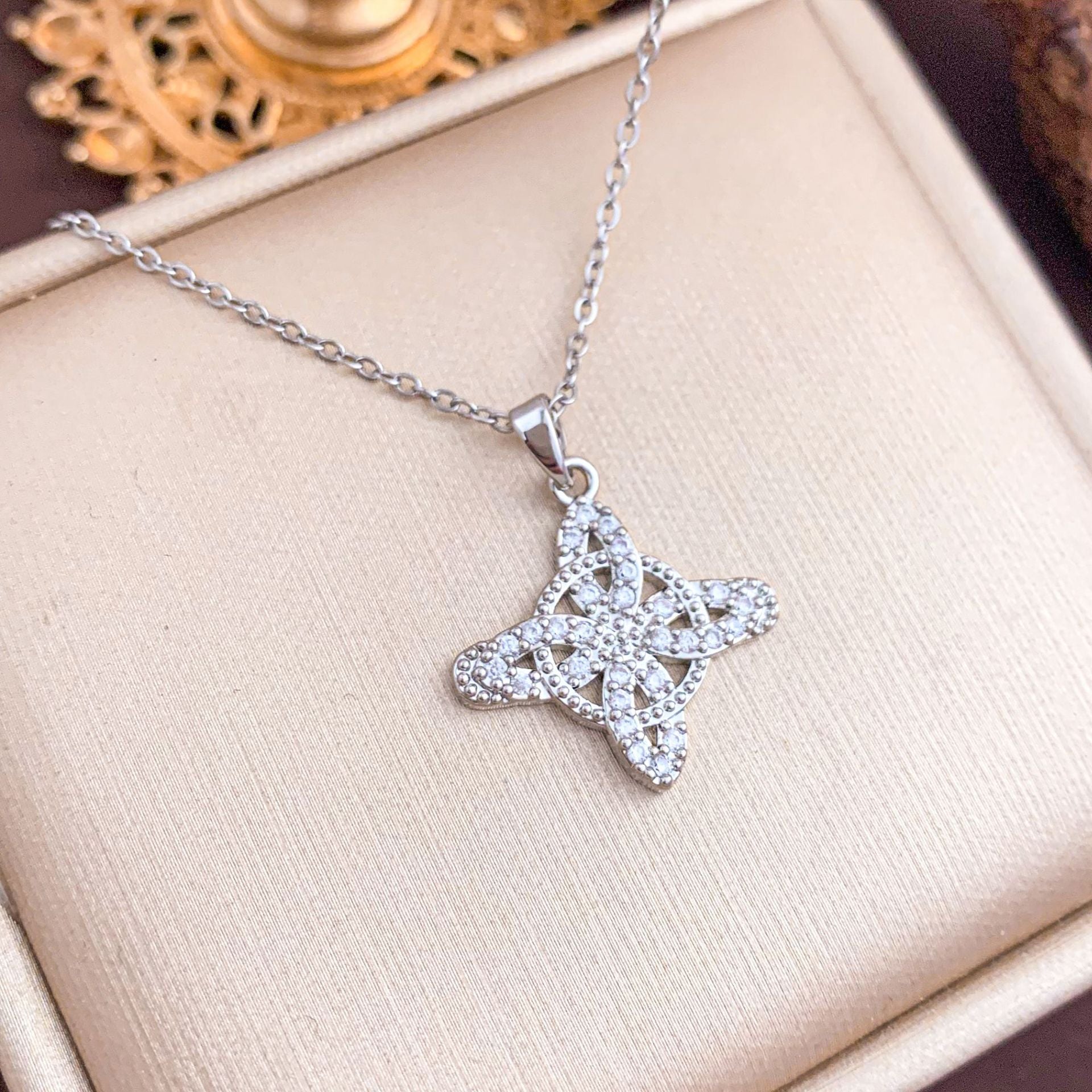 Simple Style Titanium Steel Knot Necklace For Women With Cable Chain Featuring Witches Knot Jewelry Design