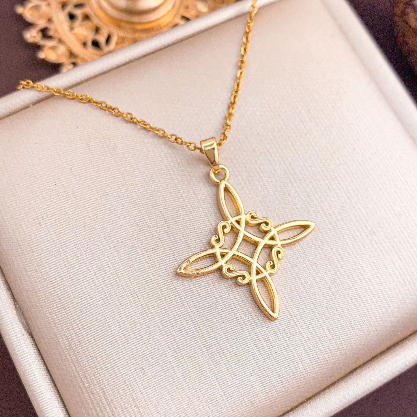 Simple Style Titanium Steel Knot Necklace For Women With Cable Chain Featuring Witches Knot Jewelry Design