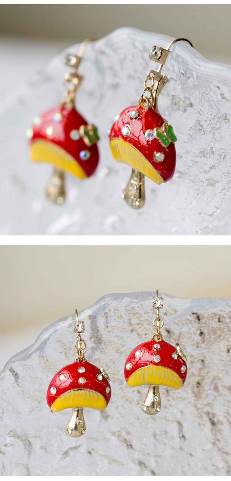 Mushroom Enamel Brooch For Women In Cartoon Style With Colourful Rhinestones Inlay On Metal