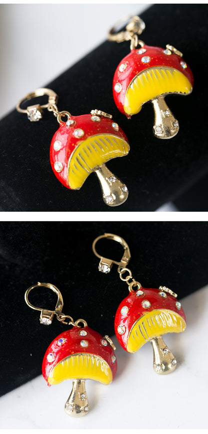 Mushroom Enamel Brooch For Women In Cartoon Style With Colourful Rhinestones Inlay On Metal