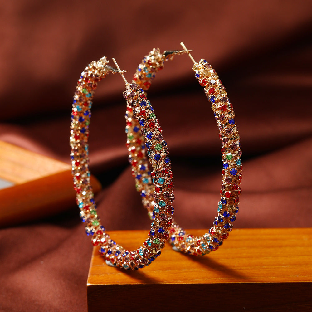Elegant Three-dimensional Circle Alloy Pendant For Women With Rhinestones, Perfect For Date Occasion