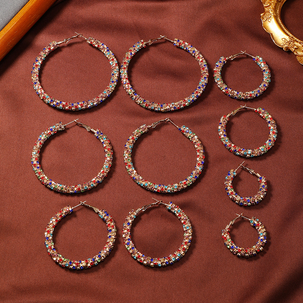 Elegant Three-dimensional Circle Alloy Pendant For Women With Rhinestones, Perfect For Date Occasion