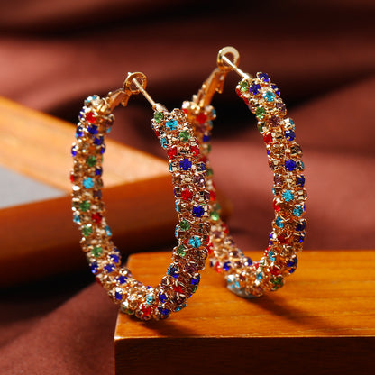 Elegant Three-dimensional Circle Alloy Pendant For Women With Rhinestones, Perfect For Date Occasion