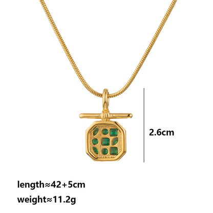 Round Pendant Necklace For Adults In Golden Plated Copper With Artificial Rhinestones And Cable Chain