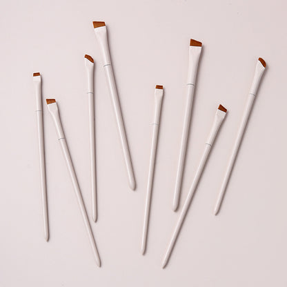 White Makeup Brush With Plastic Handgrip, 1 Piece Featuring Soft Artificial Fiber Bristles For Precise Application
