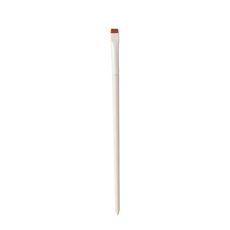White Makeup Brush With Plastic Handgrip, 1 Piece Featuring Soft Artificial Fiber Bristles For Precise Application