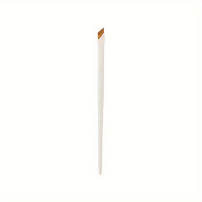 White Makeup Brush With Plastic Handgrip, 1 Piece Featuring Soft Artificial Fiber Bristles For Precise Application