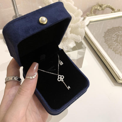 Crown Necklace For Women In 304 Stainless Steel With Golden Cable Chain