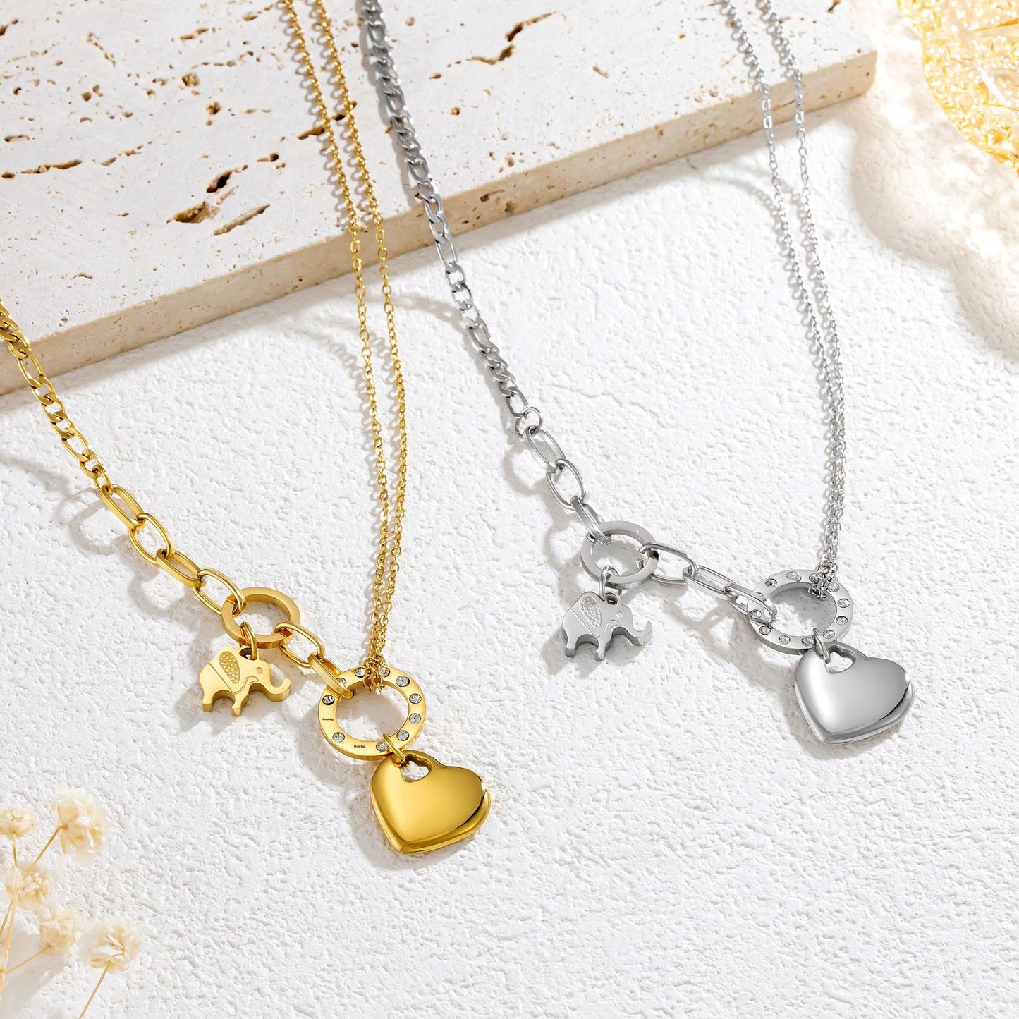 Heart Shape Pendant Necklace For Unisex Featuring Zircon Inlay With Retro Style On Cable Chain