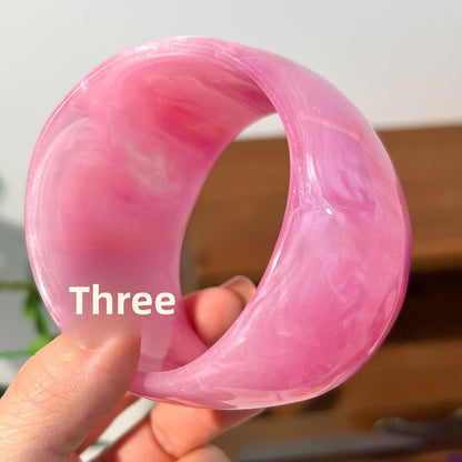 Retro Geometric Bangle For Stylish Looks, Made With Durable Resin Material In Elegant Colour