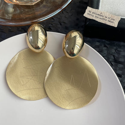 Exaggerated Round Stud Earrings For Women In Electroplated Alloy Featuring A Stylish Design