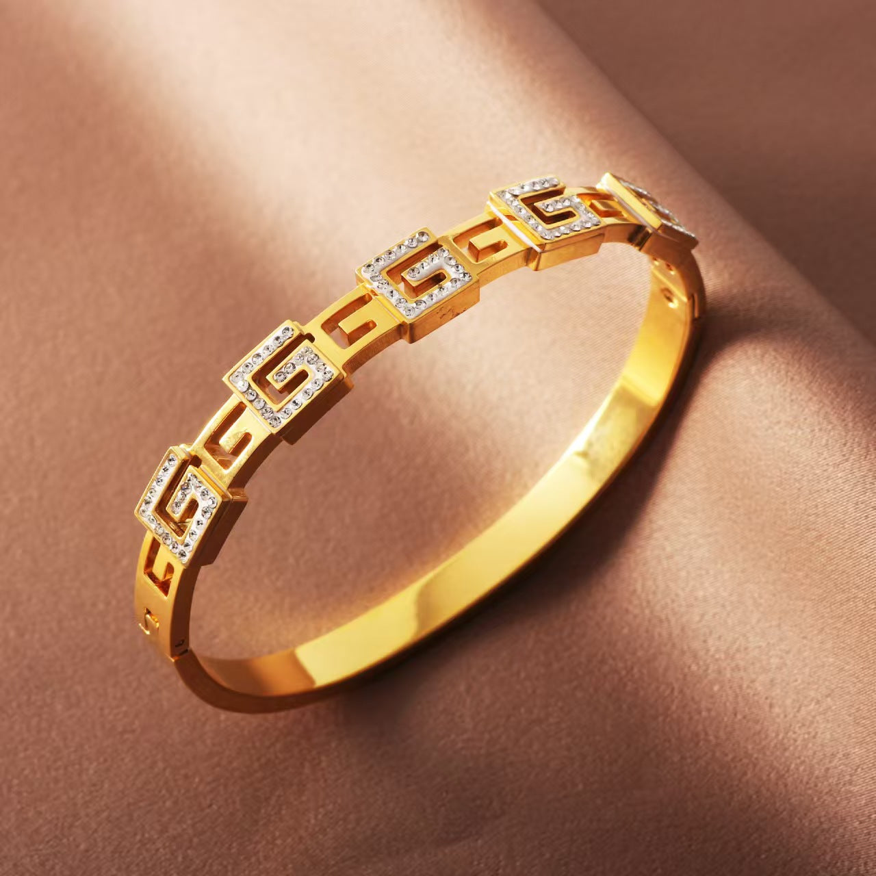 Polished Geometric Bangle For Women Made Of 304 Stainless Steel With 18K Real Gold Plating And Rhinestone Inlay