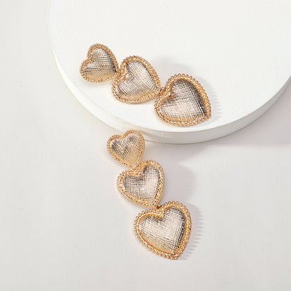 Heart Shape Zinc Alloy Women’s Retro Style Golden Banquet Accessory With Textured Craft