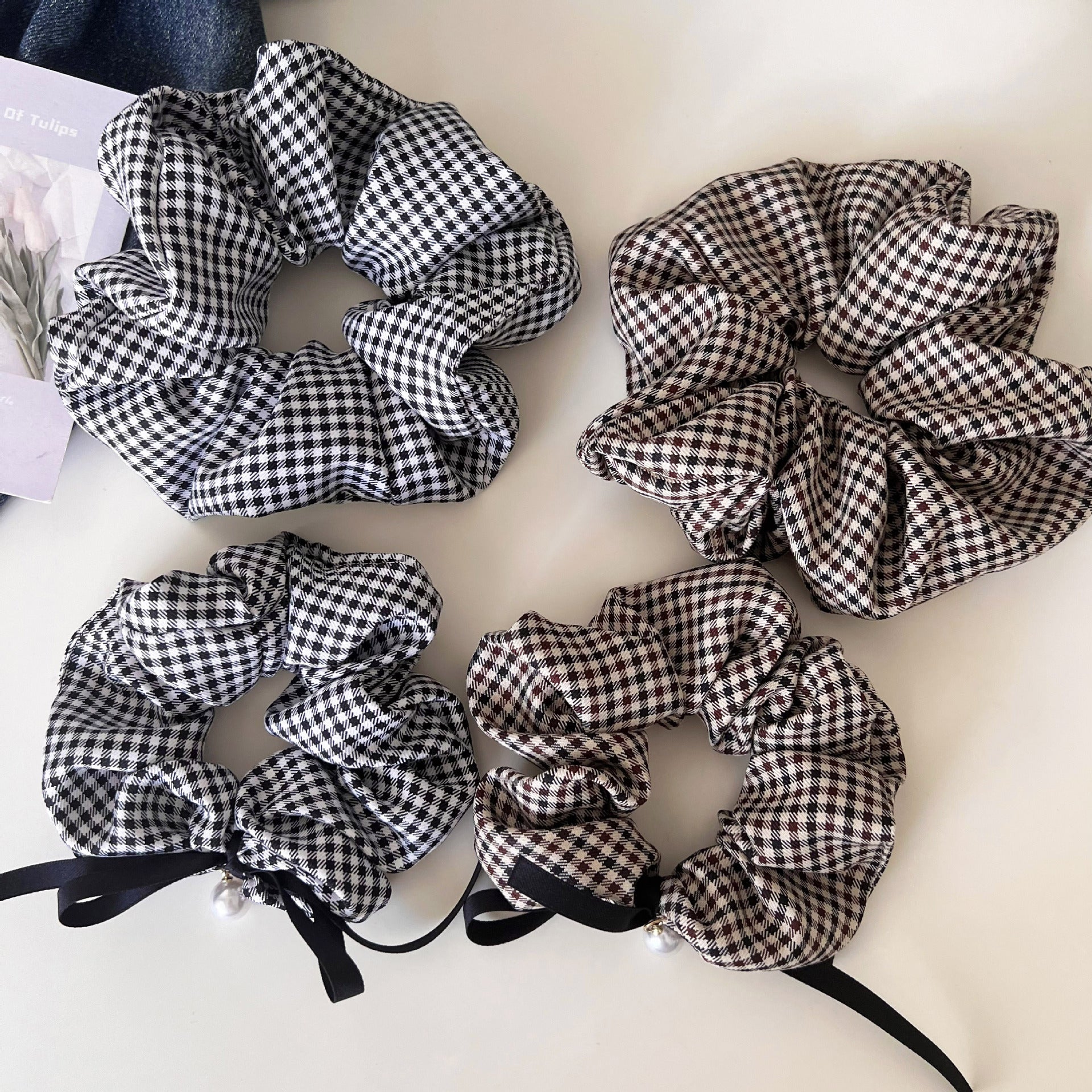 New Style Checkered Scrunchies In Black & White, Classic Hair Accessories With Trendy Pattern