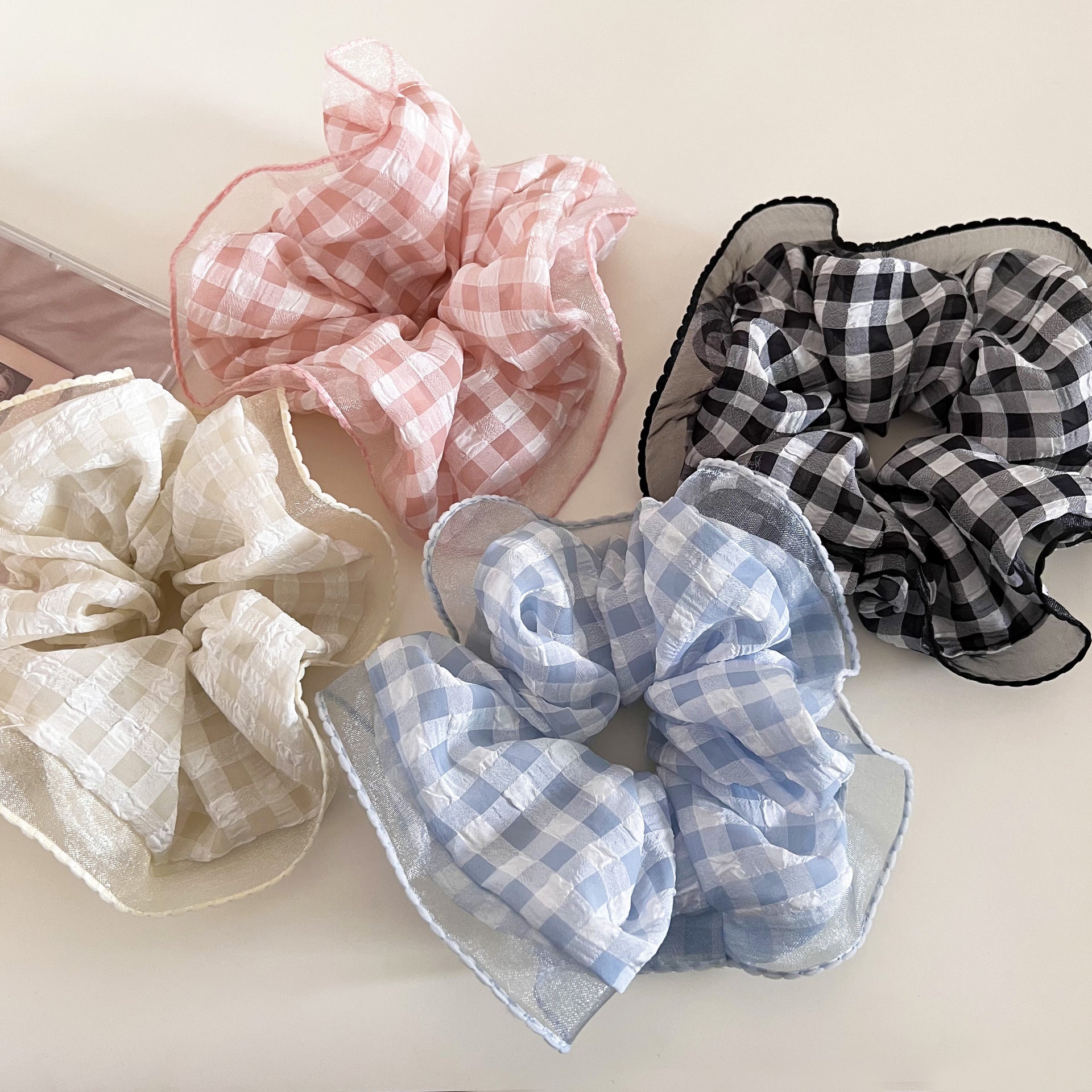 Sweet Plaid Checkered Scrunchies Hair Tie In Black Cloth Material For Stylish Hair Styling