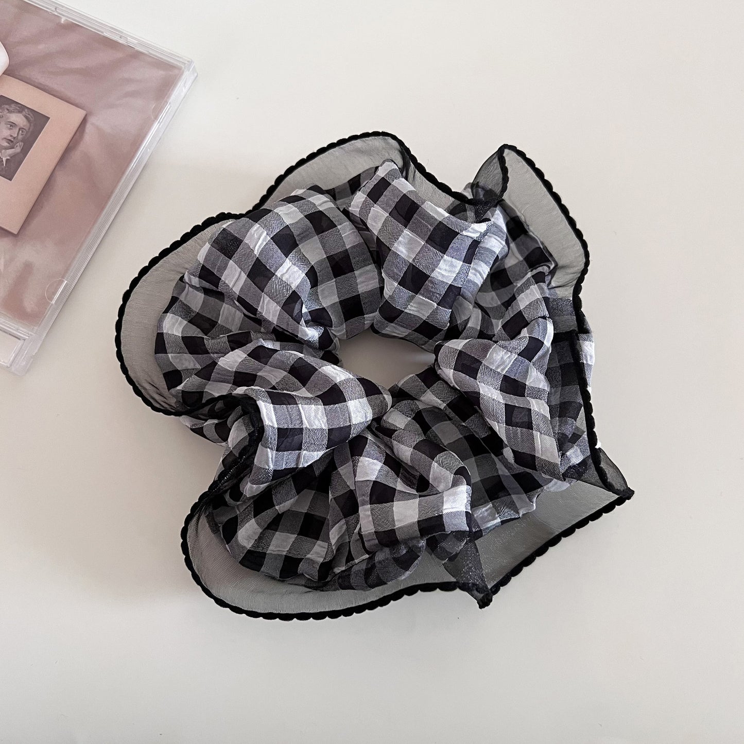 Sweet Plaid Checkered Scrunchies Hair Tie In Black Cloth Material For Stylish Hair Styling