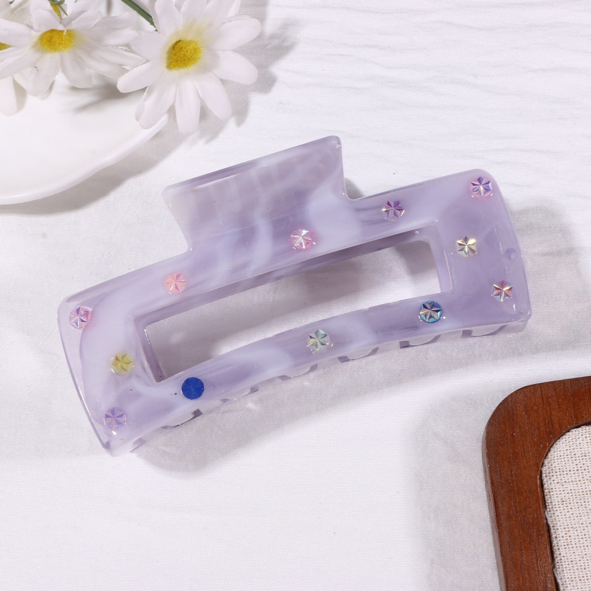 Shark Hair Claw Hairpin In Skin Color Made Of Durable PS Material