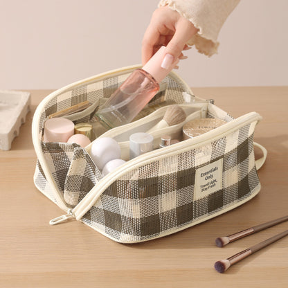 Lattice Net Cosmetic Bag Featuring Durable Design For Easy Storage And Travel