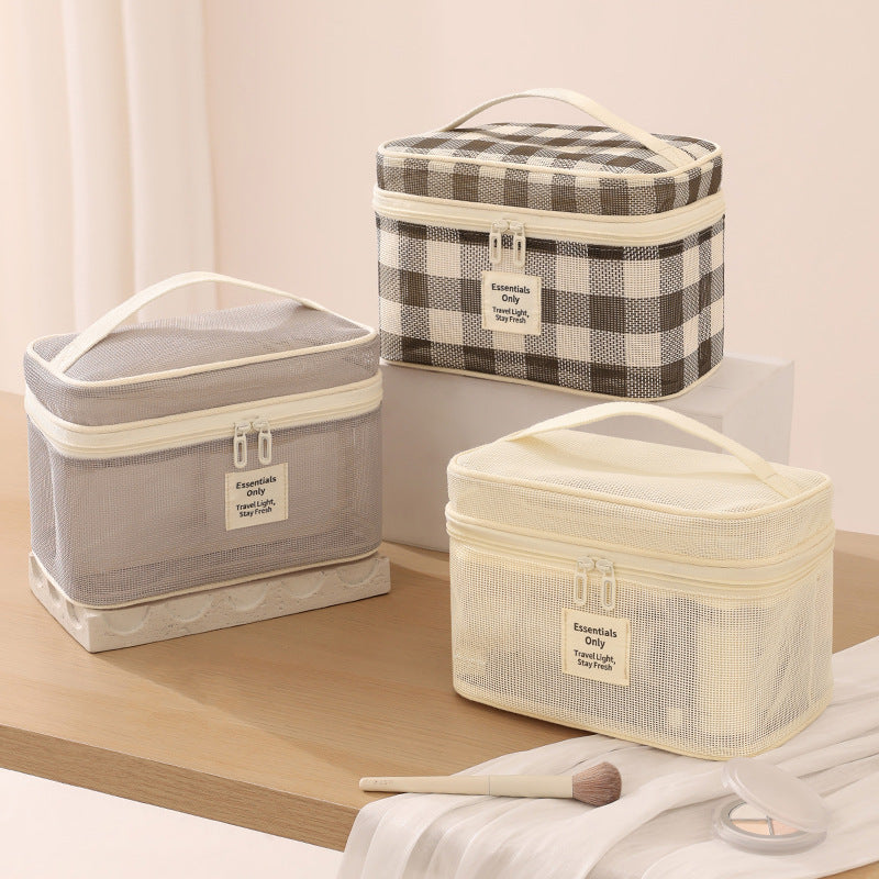 Lattice Cosmetic Bag In Stylish Design For Convenient Storage
