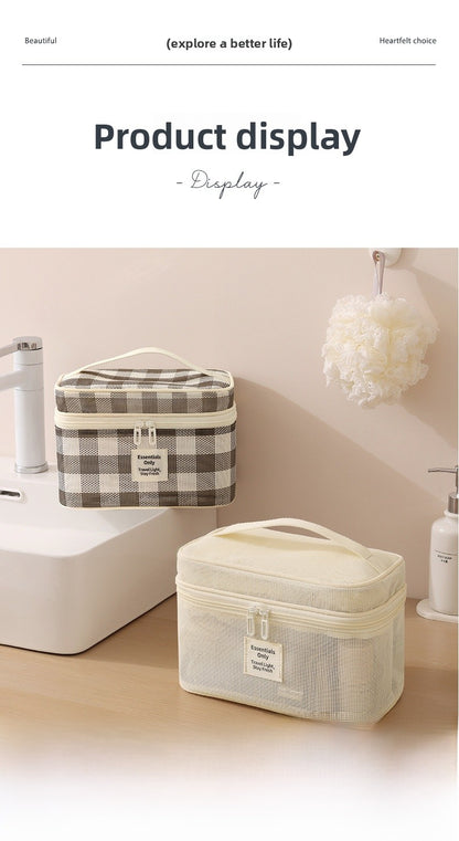 Lattice Cosmetic Bag In Stylish Design For Convenient Storage