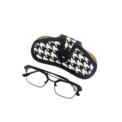 Canvas Glasses Pouch In Black For Durable And Stylish Eyewear Protection