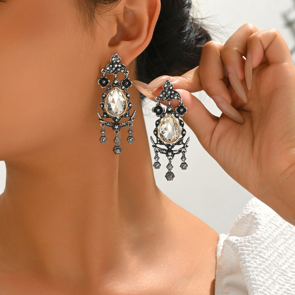 Water Droplets For Women Retro Zinc Alloy Earring With Distressed Craft And Rhinestone Inlay, Perfect For Banquet