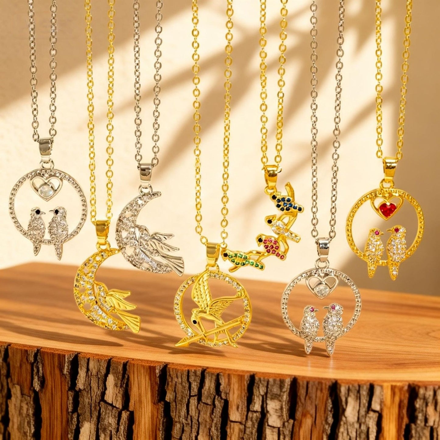 Bird Necklace For Women Featuring Golden Alloy Design