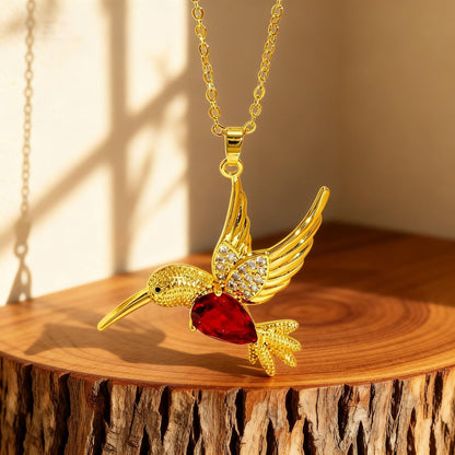Bird Necklace For Elegant Style Featuring A Golden Finish