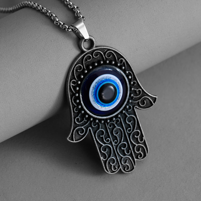 Devil's Eye Necklace In Silver, Perfect For Stylish And Unique Accessories