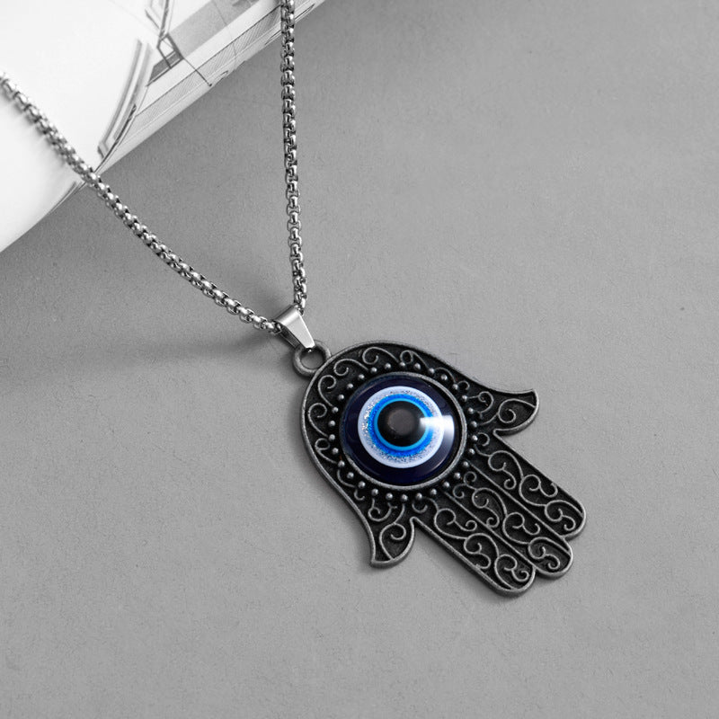 Devil's Eye Necklace In Silver, Perfect For Stylish And Unique Accessories