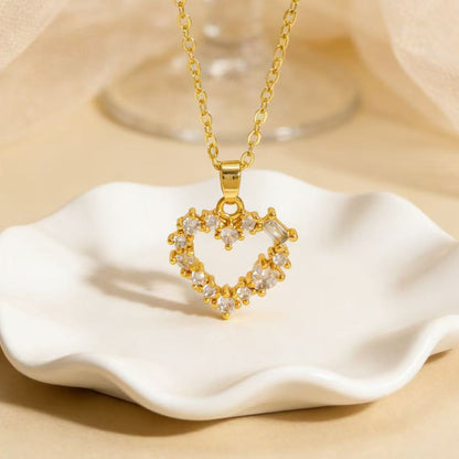 Heart Shape Necklace For Women In Copper With Zircon Inlay
