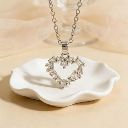 Heart Shape Necklace For Women In Copper With Zircon Inlay