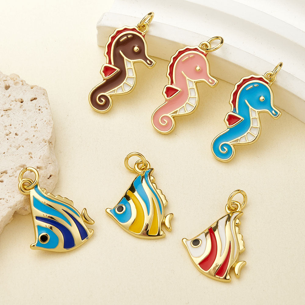 Hippocampus Pendant In Copper With 18K Real Gold Plated Electroplating, Enamel Finish And 0.05µm-0.08µm Coating Thickness, 1 Pc/Package