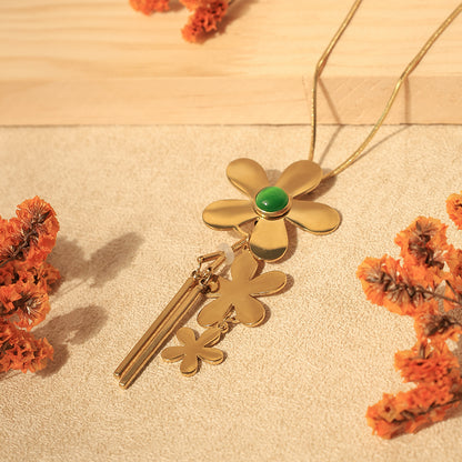 Flowers Pendant Necklace For Women In 304 Stainless Steel With 18K Real Gold Plated And Natural Stone Inlay On Snake Chain