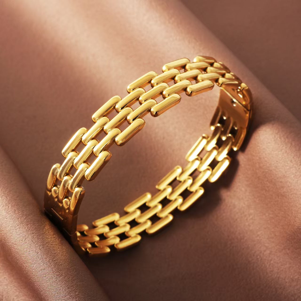 Polished Geometric Bangle For Women In 304 Stainless Steel With 18K Real Gold Plated PVD Coated Finish