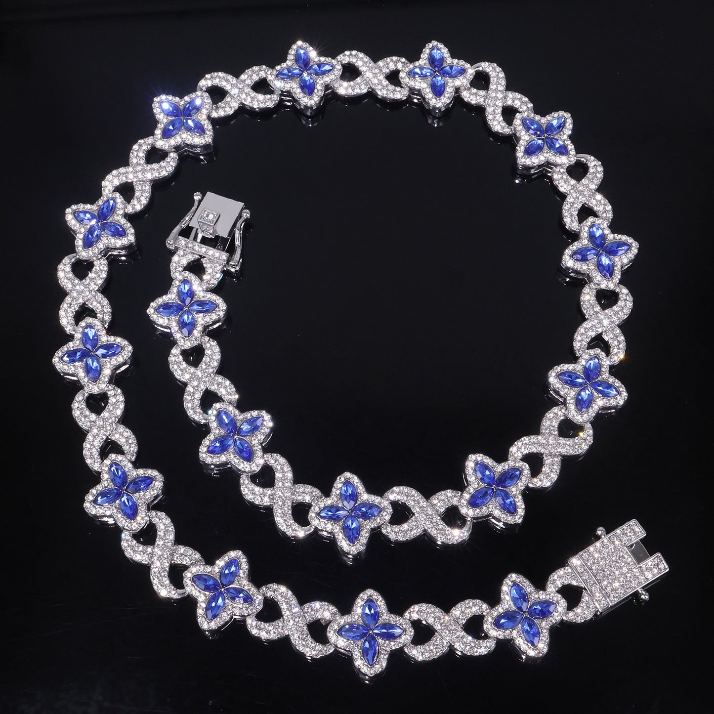 Four Leaf Clover Necklace For Unisex Featuring Golden Zinc Alloy With Glass Inlay And Cuban Link Chain