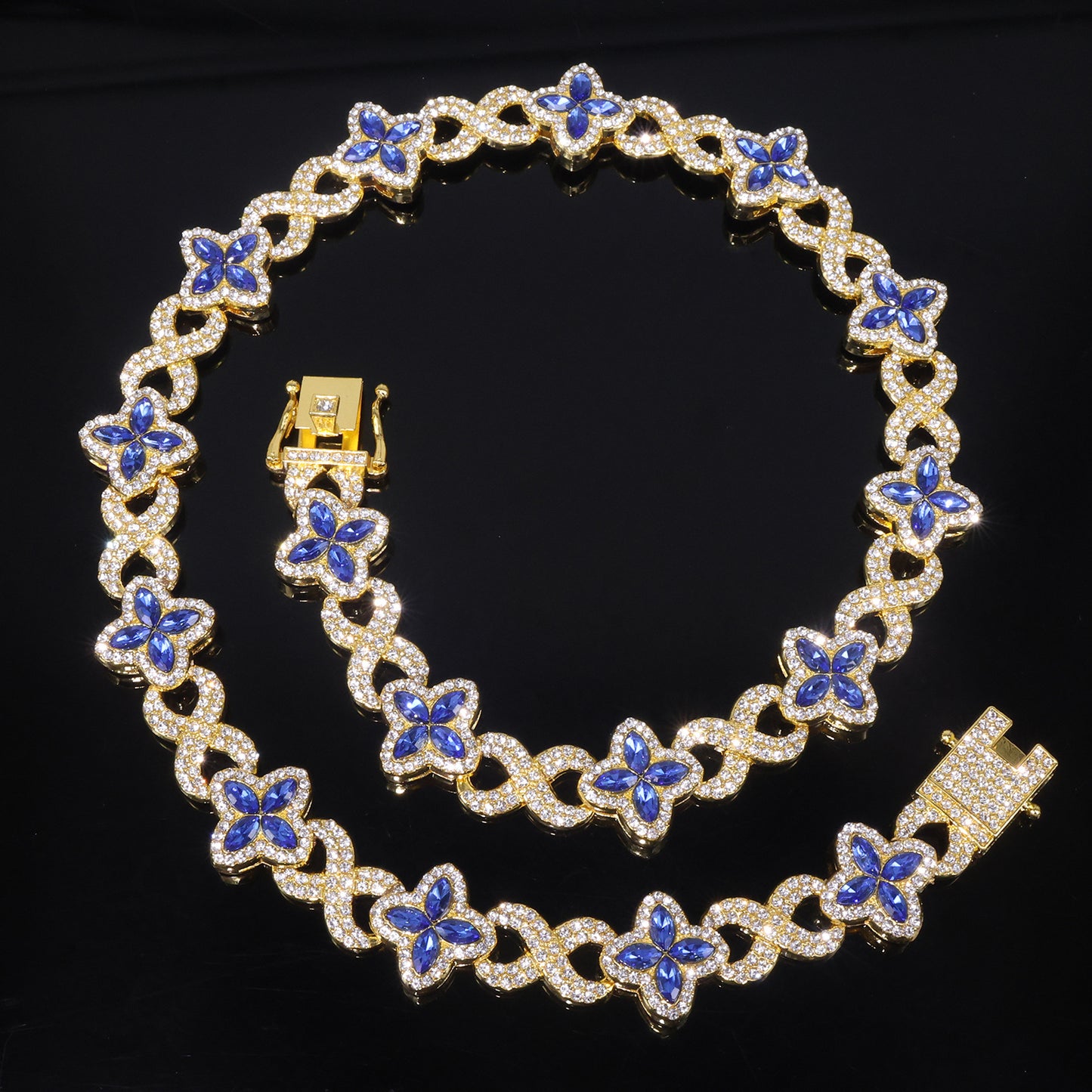 Four Leaf Clover Necklace For Unisex Featuring Golden Zinc Alloy With Glass Inlay And Cuban Link Chain