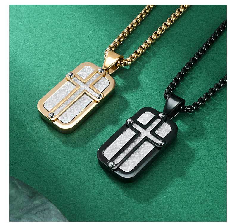 Original Design Metal Cross Pendant For Stylish Wear