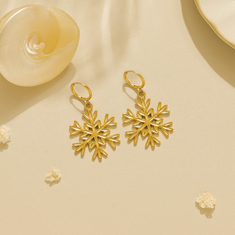 Cute Pentagram Stud Earrings For Women In 304 Stainless Steel With 18K Gold Plated Electroplated Finish