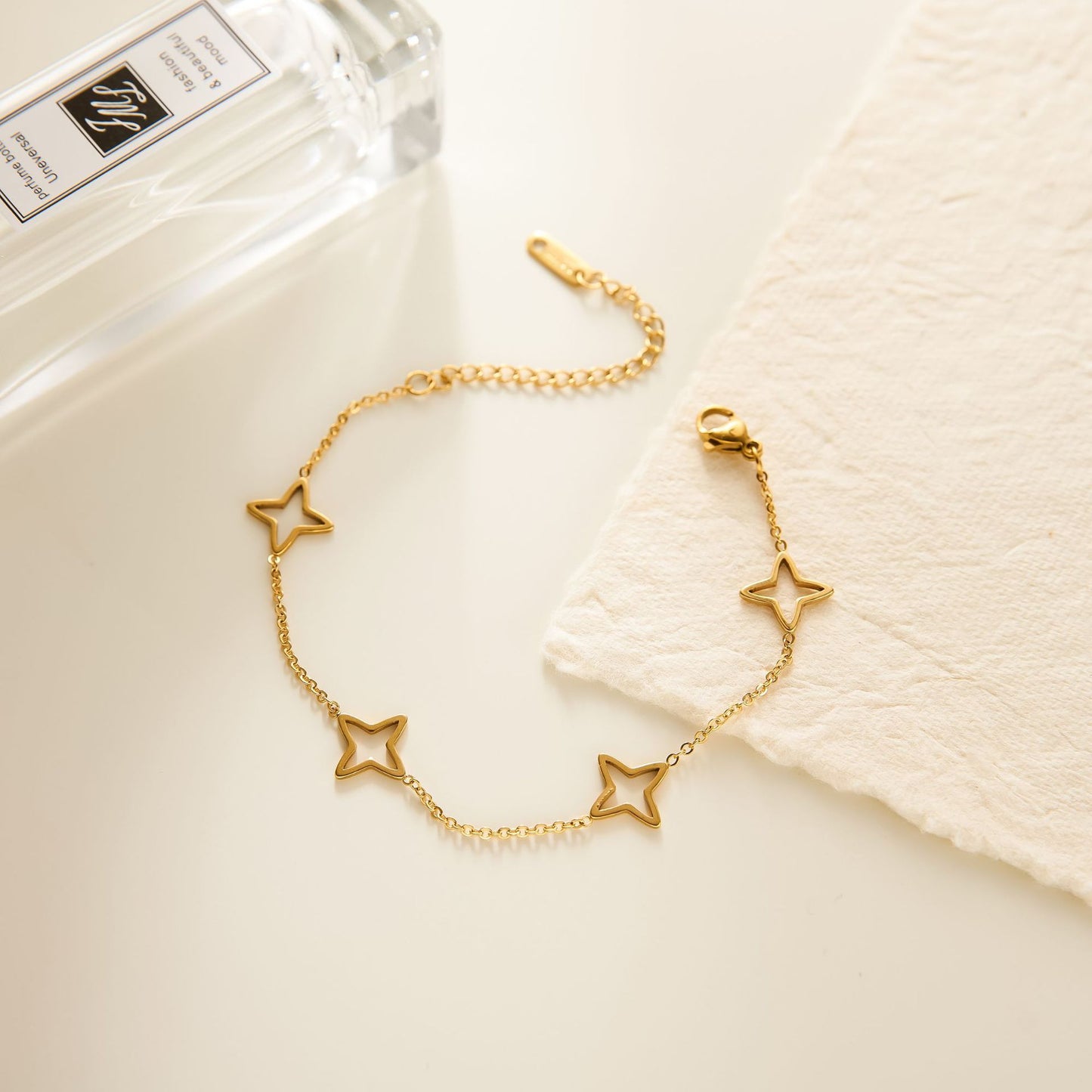Star Pattern Women’s Titanium Steel Bracelets For Everyday Wear Featuring Electroplated 14K Real Gold Plated Cable Chain
