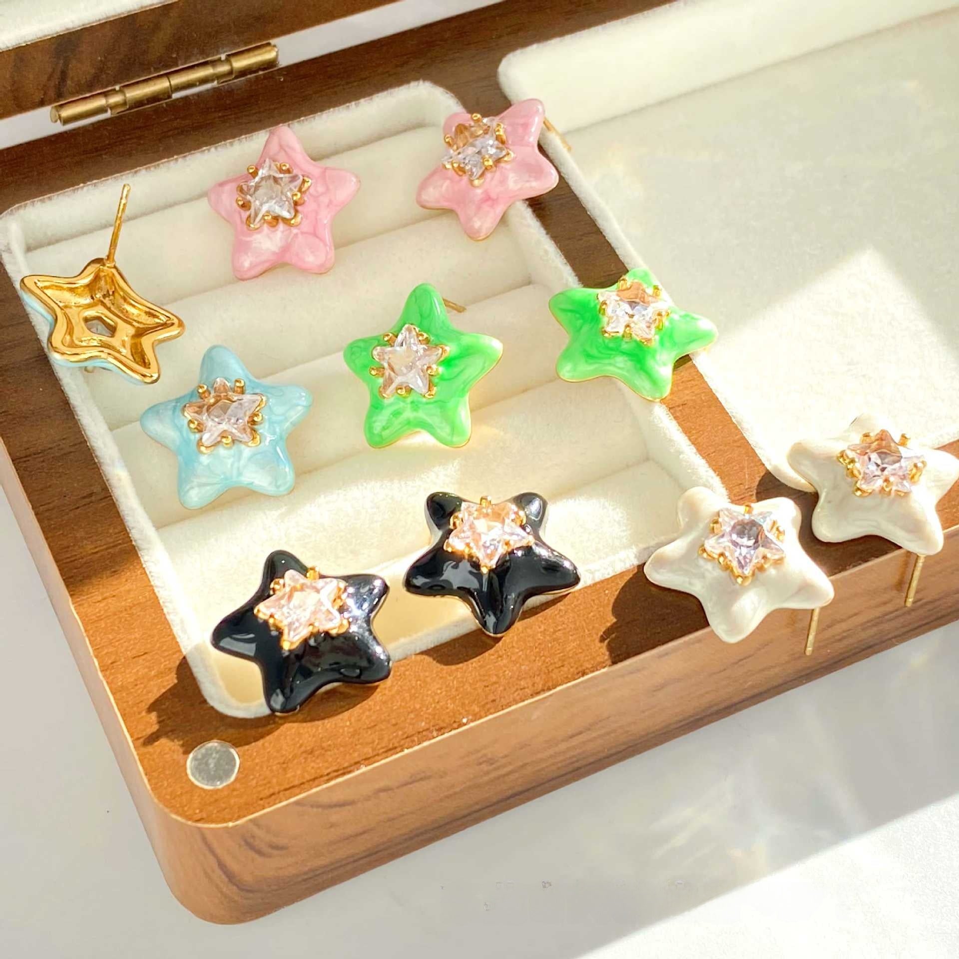 Sweet Pink Flowers Stud Earrings For Women With Electroplated Gold Plating Process