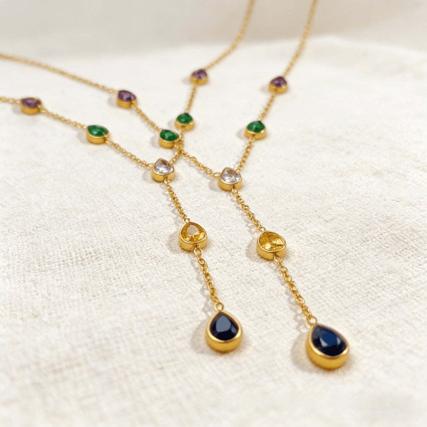 Round Pendant For Women Featuring Zircon Inlay Material With Electroplated Golden Plated Finish