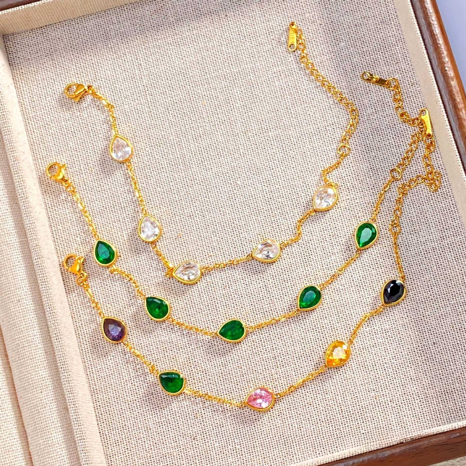 Round Pendant For Women Featuring Zircon Inlay Material With Electroplated Golden Plated Finish