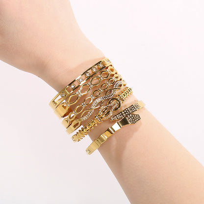 Geometric Three-dimensional Bangle For Women In 304 Stainless Steel With 18K Real Gold Plated And Rhinestones Inlay