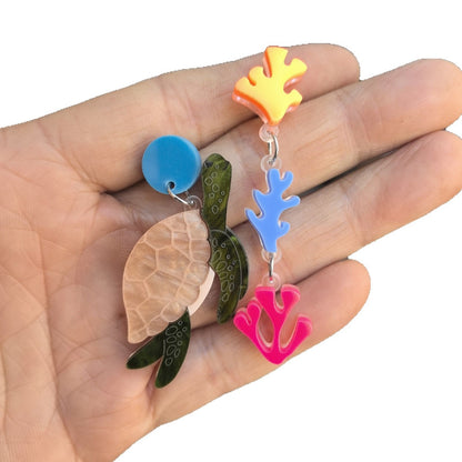Handmade Retro Tortoise Necklace For Women Featuring Acrylic Inlay In A Stylish Turtle Design
