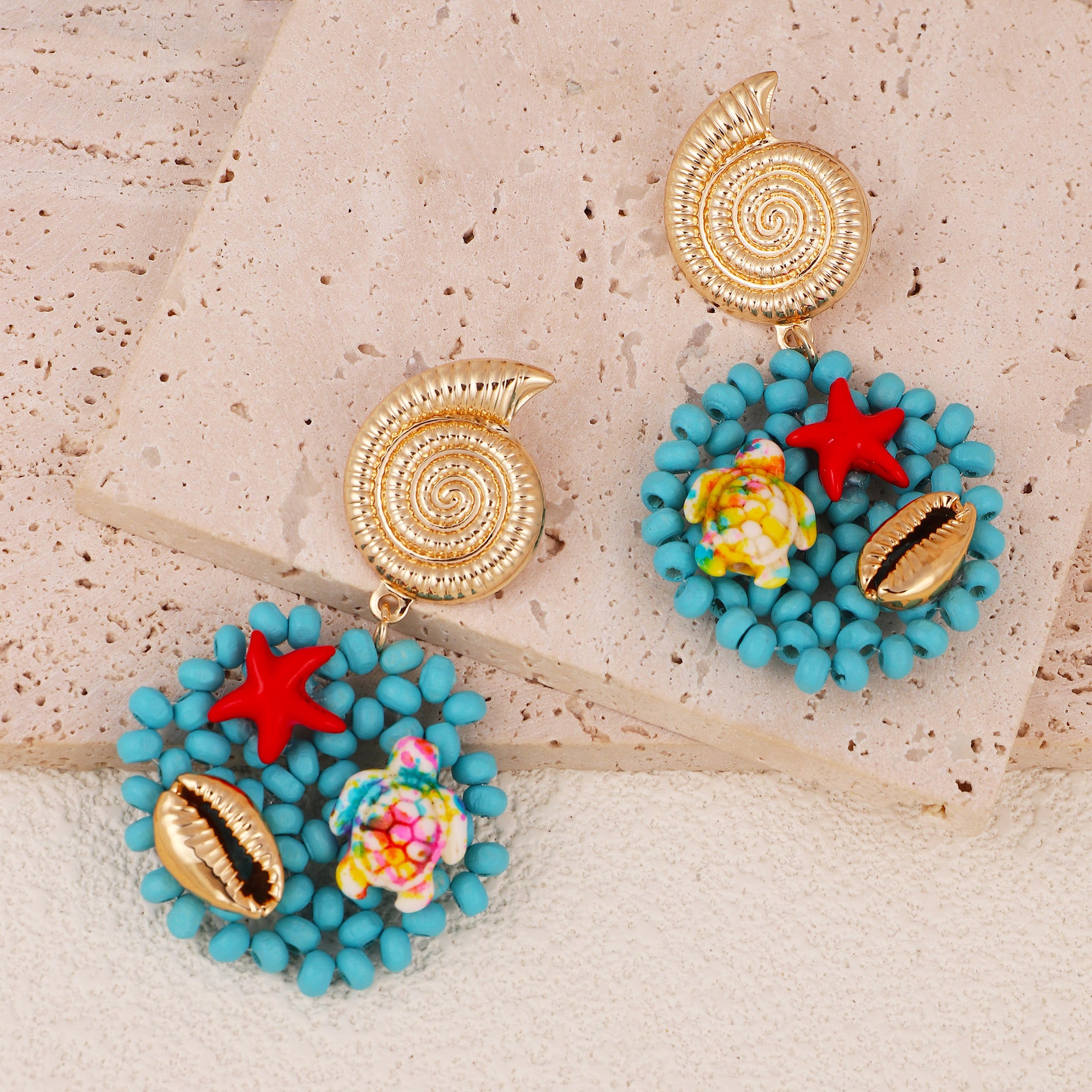Bohemian Tortoise Necklace For Women In Blue Alloy With Seed Bead Inlay Featuring Turtle Design