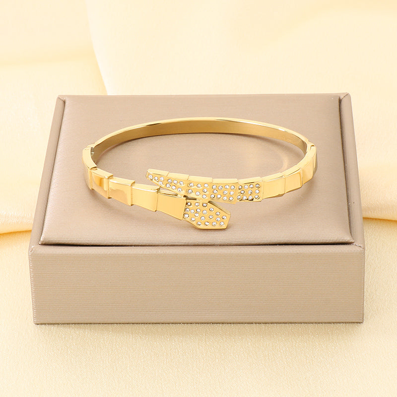 Geometric Three-dimensional Bangle For Women In 304 Stainless Steel With 18K Real Gold Plated And Rhinestones Inlay