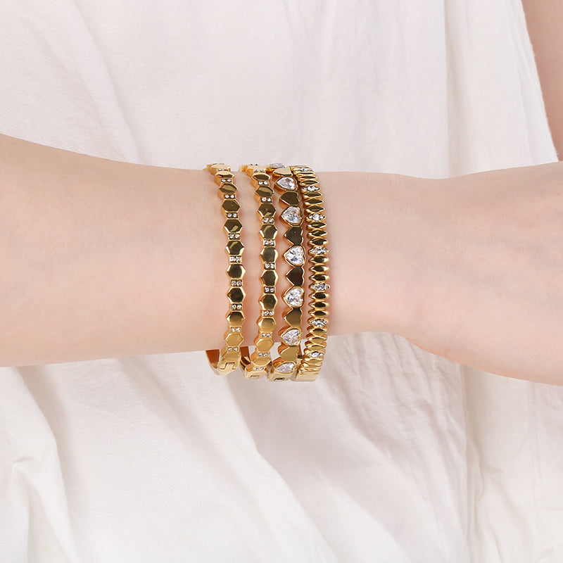 Heart Shape Three-dimensional Bangle For Women In 304 Stainless Steel With 18K Real Gold Plated And Rhinestones Inlay
