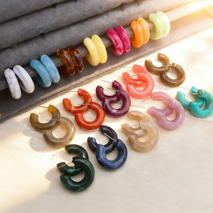 Three-dimensional Retro White Acrylic C Shape Earrings For Women Featuring Unique Design