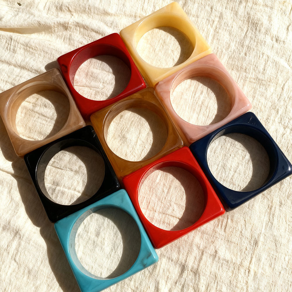 Geometric Retro Acrylic Bangle For Women In Multicolor